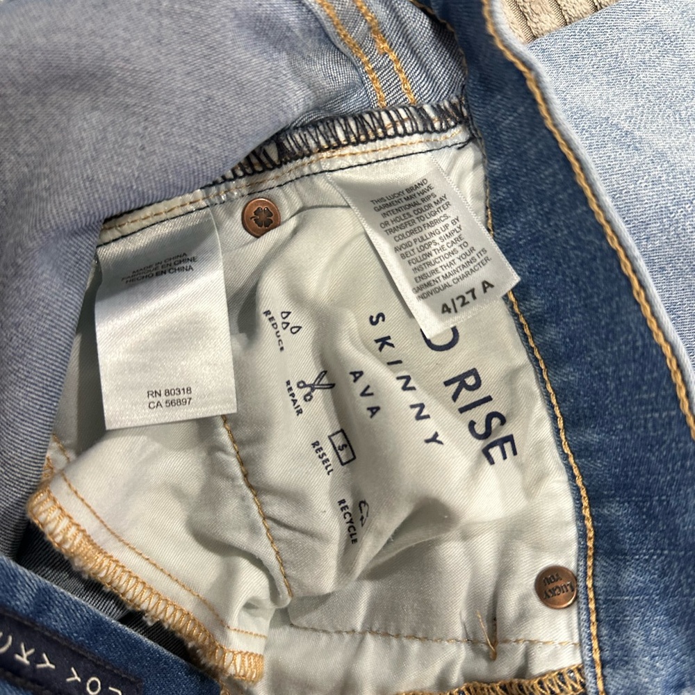 Lucky Brand Light Blue Mid Rise Skinny Jeans - Picture 5 of 5